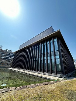 岡山県立図書館外観